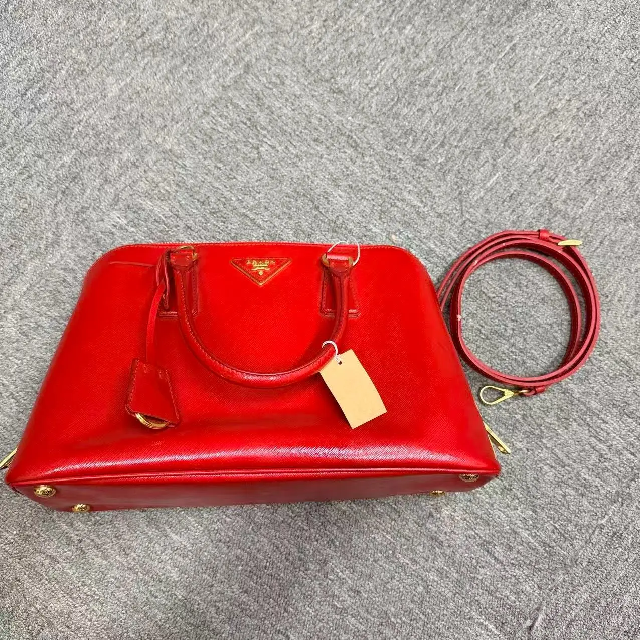 Pre-owned PRADA Used Red Saffiano Leather Galleria Handbag with Strap