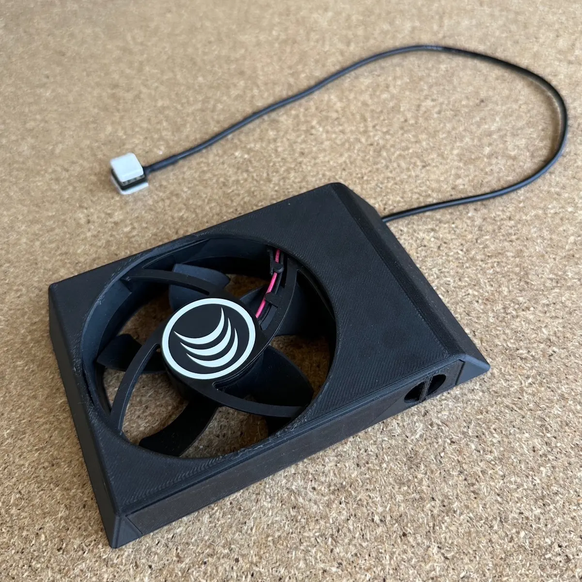 The Sac-Suc Electronic Trashcan Vaccum Fan The Sac-Suc Electronic Trashcan Vaccum Fan