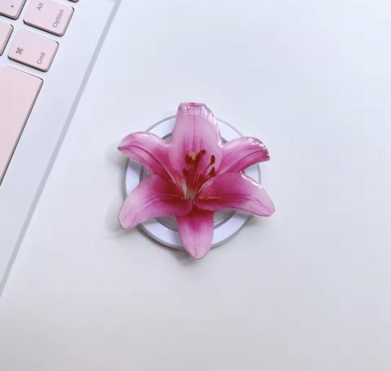 Darbie's Phone Grip Flowers Girly - Silicone Floral Accessory for Stylish Charm on Your Device with Girly Design and Floral Elements