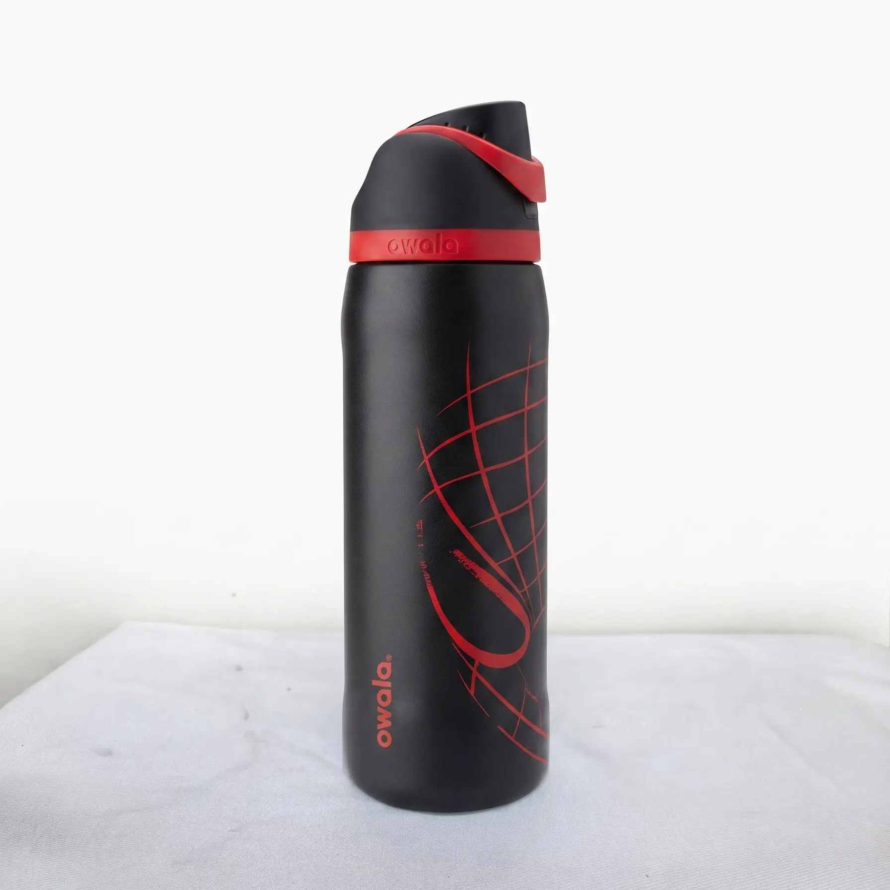Insulated Water Bottle with Straw Lid | Red Blue Graphic Sports Bottle | Leak Resistant Reusable Drink Bottle for School Travel & Outdoor