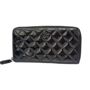 Pre-owned Patent Leather Wallet Chanel Classic Zipped in Black Quilted Patent Leather