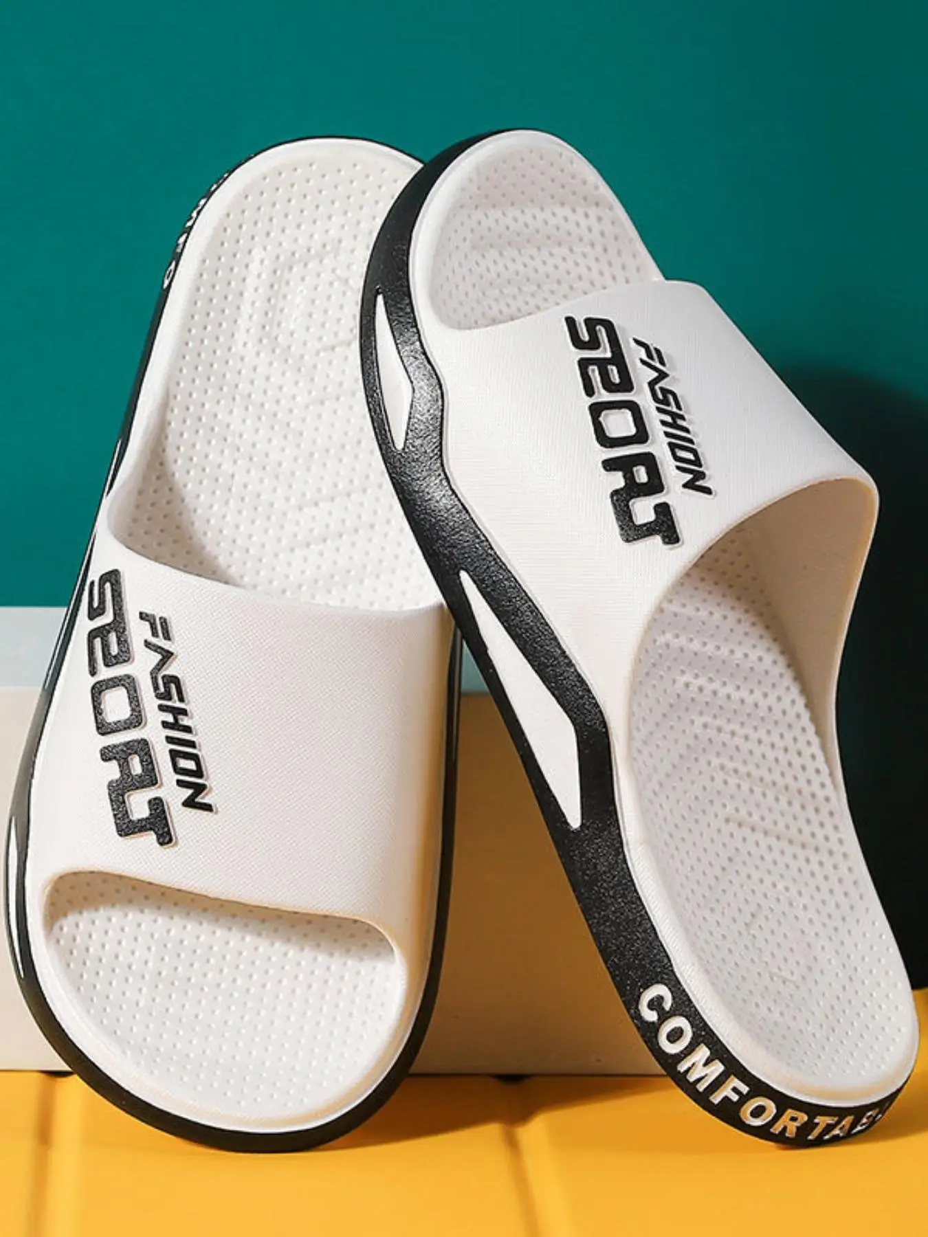 Men's Fashion Letter Pattern Slippers, Summer 2024 Beach Slippers, Non-slip and Wear-resistant Sandals for Walking and Bathroom