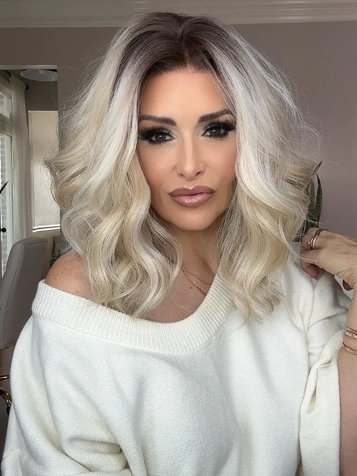 Lovestory Zames 13x6 Ombre Blonde Color Short Bob Synthetic Lace Front Wig Wavy bob Free Part Heat Resistant Glueless Lace Front Wigs