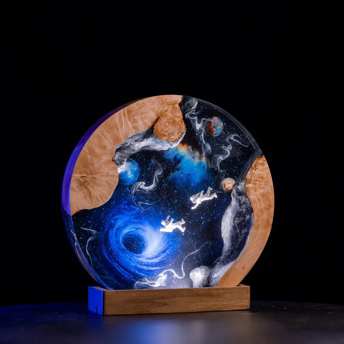 Interstellar Astronaut Black Hole Diorama, Handcrafted Space Travel Ornament, Cosmic Galaxy Desk Decor Art Christmas Gift for Him Figurine