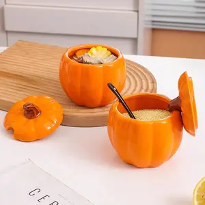 Ceramic Pumpkin Shaped Decorative Figurine with Spoon, Halloween Party Gift, Kitchen Spice Jar, Holiday Decoration for Men & Women