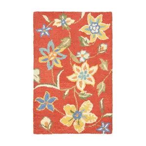 Blossom Collect ion BLM673 2'-6 " X 4' Rug by V alerie