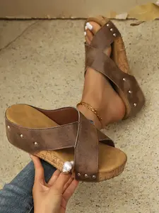 Women's Summer Cross Strap Softwood Wedge Sandals, Rivet Decorated Faux Leather Mules, Breathable Non-Slip Sole, Beach Vacation Party Shoes