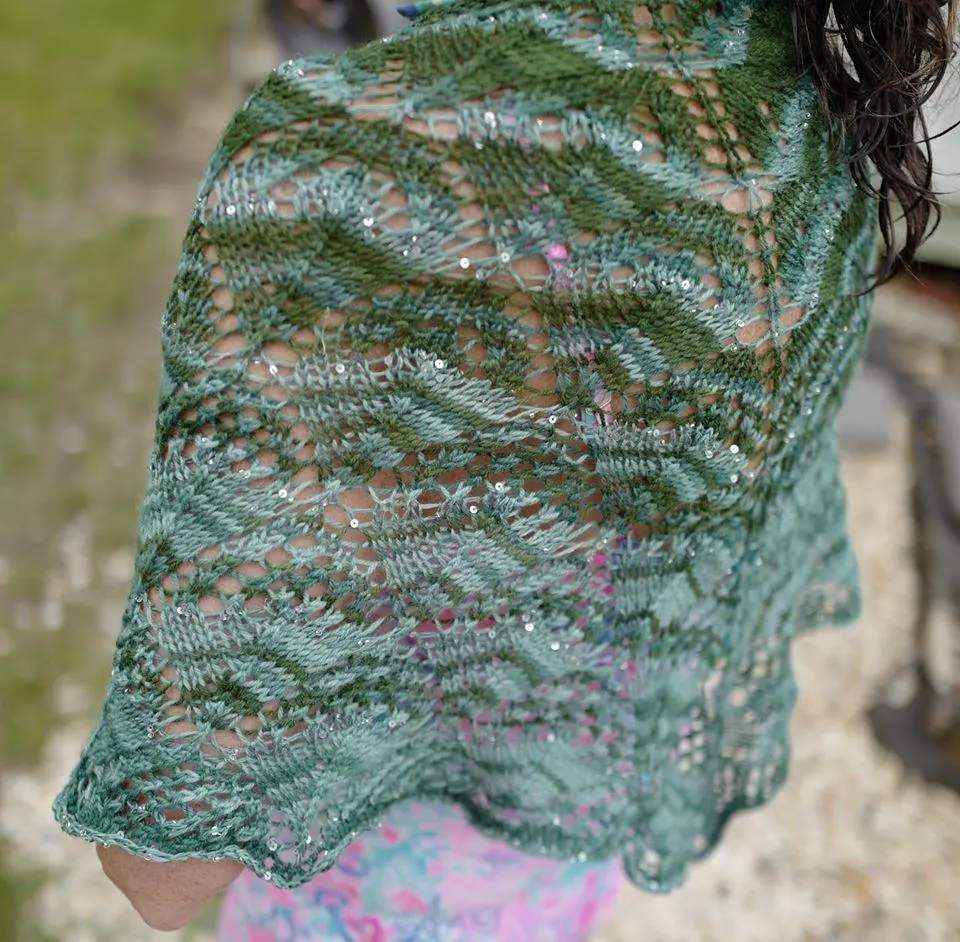 Artyarns - Kit - Beautiful Triangle Ombre Shawl Kit