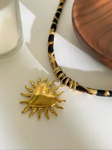 Vintage Luxury Animal Pendant Necklace, Leopard Heart Shell Element, 18k Design, Waterproof Durable, Daily Commute Party Vacation Wear