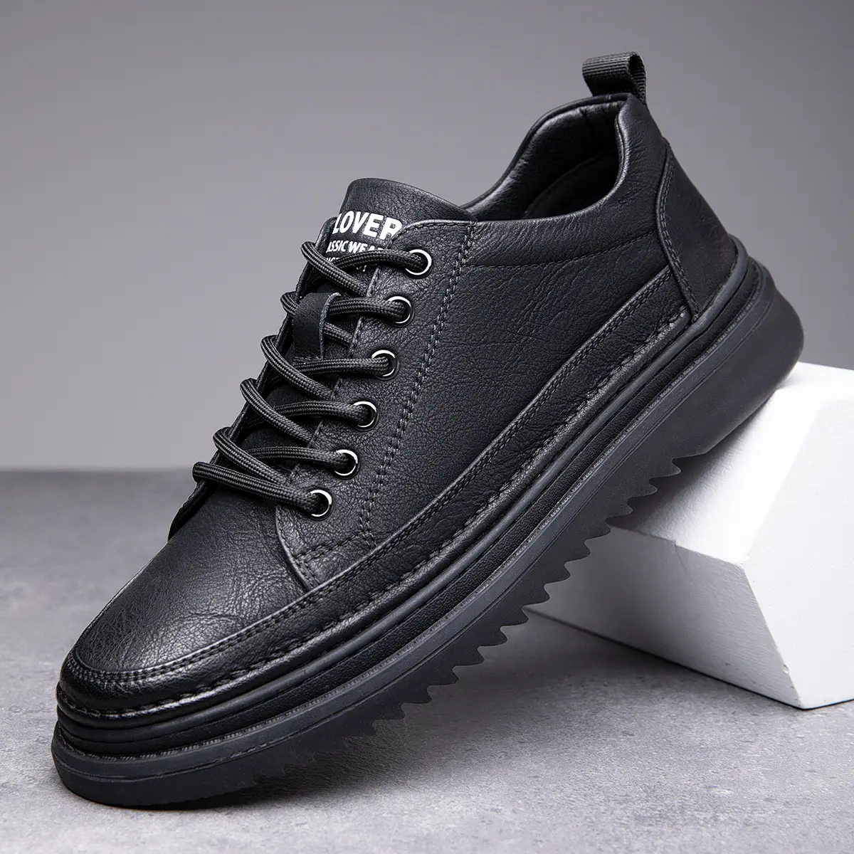 Men's Casual Walking Shoes Lightweight Comfort Sneakers with Slip Resistant Platform Sole