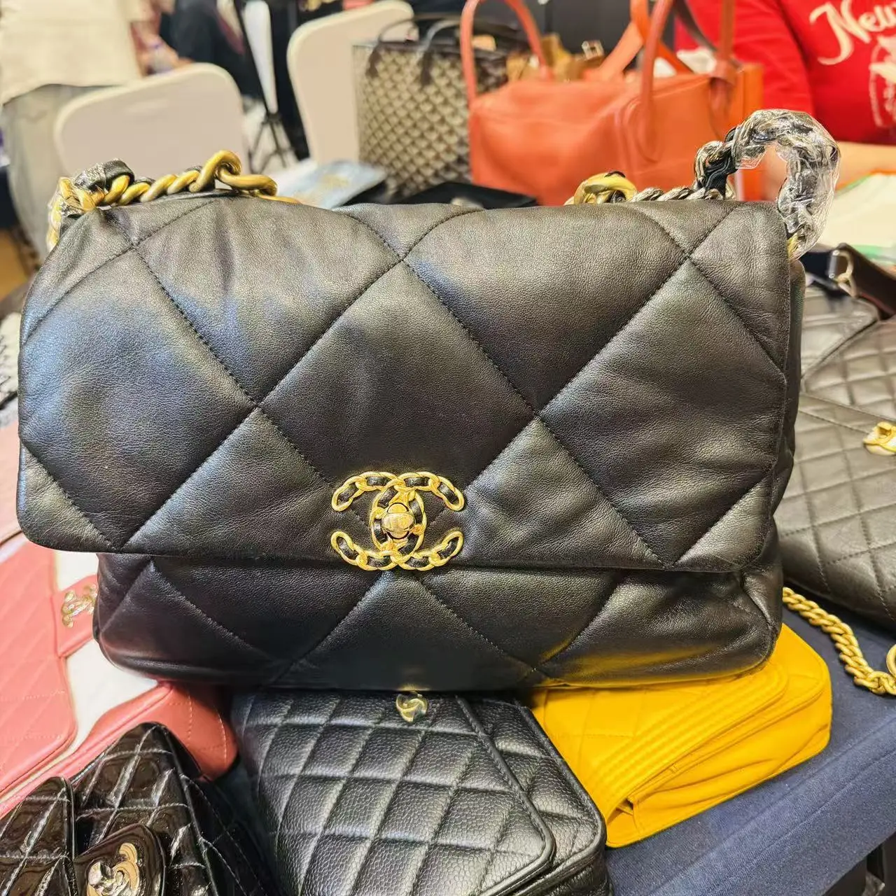Pre-owned CHANEL Leather Shoulder Bags CHANEL