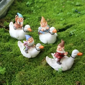 New 4-Piece Duck-Riding Gnome Set-Whimsical Duck Race Gnomes Create a Lively Atmosphere, Fairy Garden Accessories, Miniature Garden Gnome Models, Dwarf Garden Statue Set for Fairy Gardens/Ponds/Potted Plants/Yard Decor