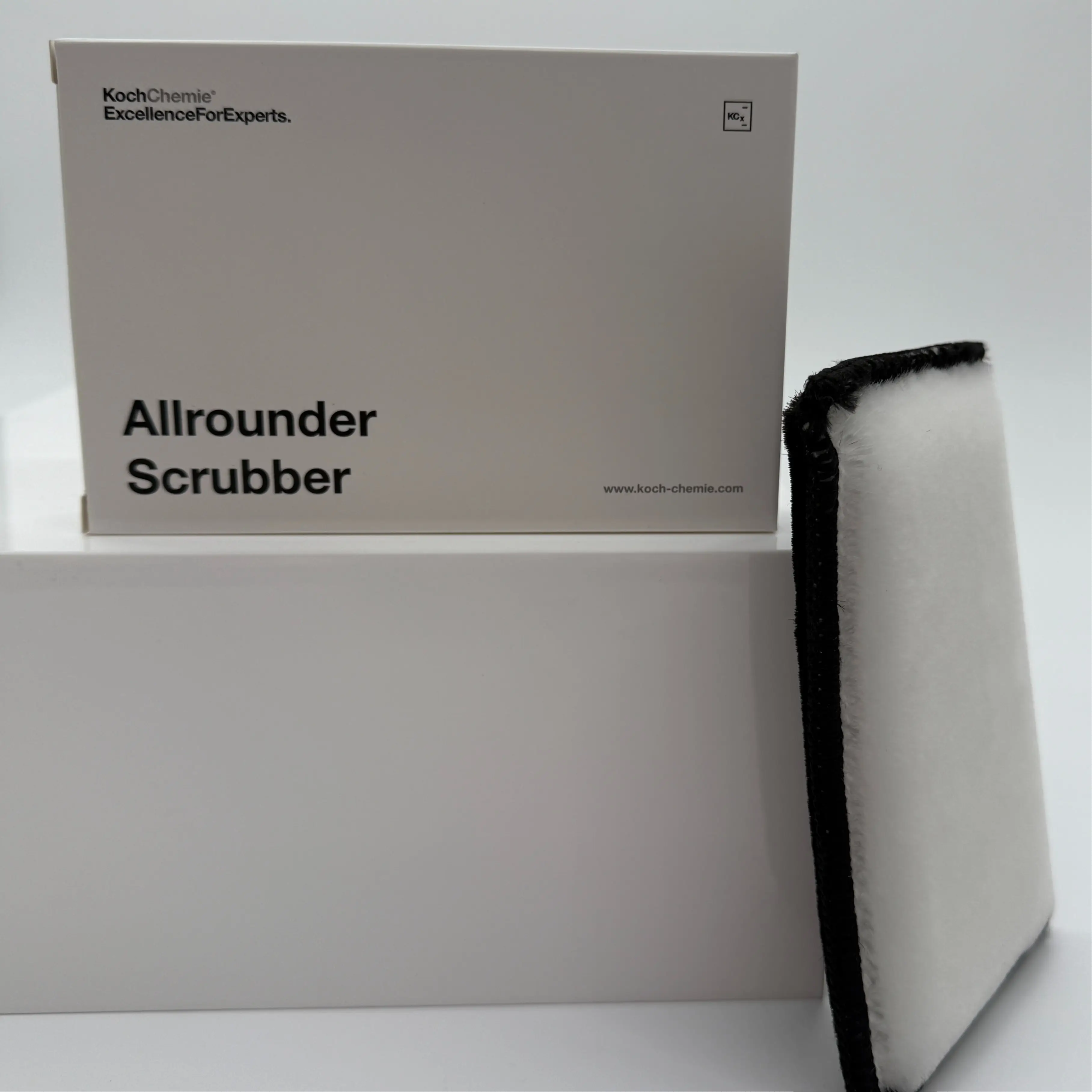 Koch Chemie Allround Scrubber – Dual-Sided Interior Cleaning Pad, Gently Lifts Dirt from Fabric, Leather & Plastic, Reusable & Safe on Sensitive Surfa