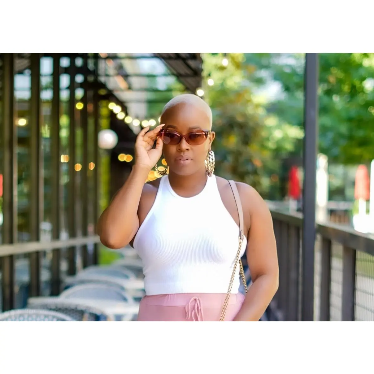 PLUS SIZECaramel Queen Ribbed High Neck Cropped Top (White)