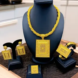 4 Pcs Jewelry Rectangle Pendant Ring Earrings Necklaces Bracelet Women's Gold Plated Wedding Decorations Chain Collar Mom Christmas Gifts Original Set