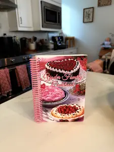 Cookbook-Amish - Yoder Family Favorites