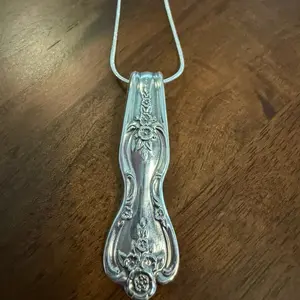 Magnolia Silverware Pendant Necklace