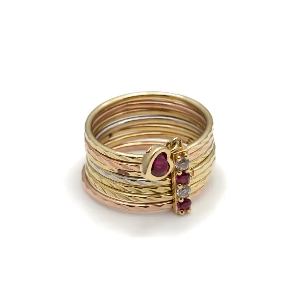 Anillo Semanario Solid 14k Available #7 and #8 - Gold Ring with Heart Design and Stones