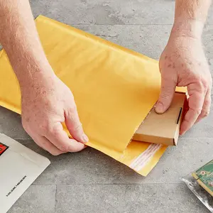 Lavex Self-Sealing Kraft Bubble Mailers #4 - 9 1/2" x 14 1/2" - 15/case