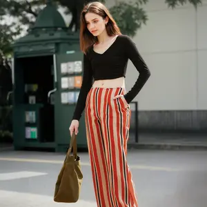 Women's Hi-waisted Cropped Pants in Poppy Multi Womenswear Bottom