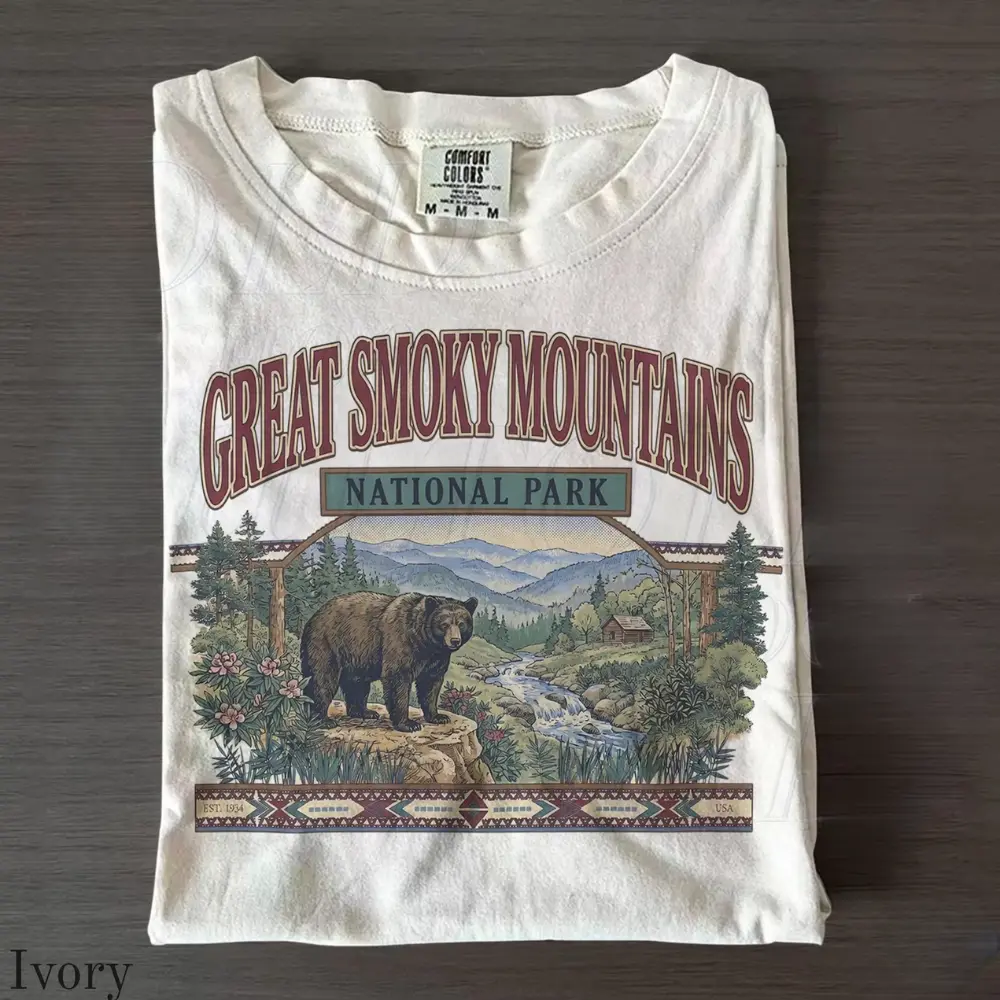 Comfort Colors Great Smoky Mountains National Park Vintage T-Shirt, Retro Bear Graphic Graphic Tee Nature Landscape Unisex Outdoor Hiking Wildlife Top
