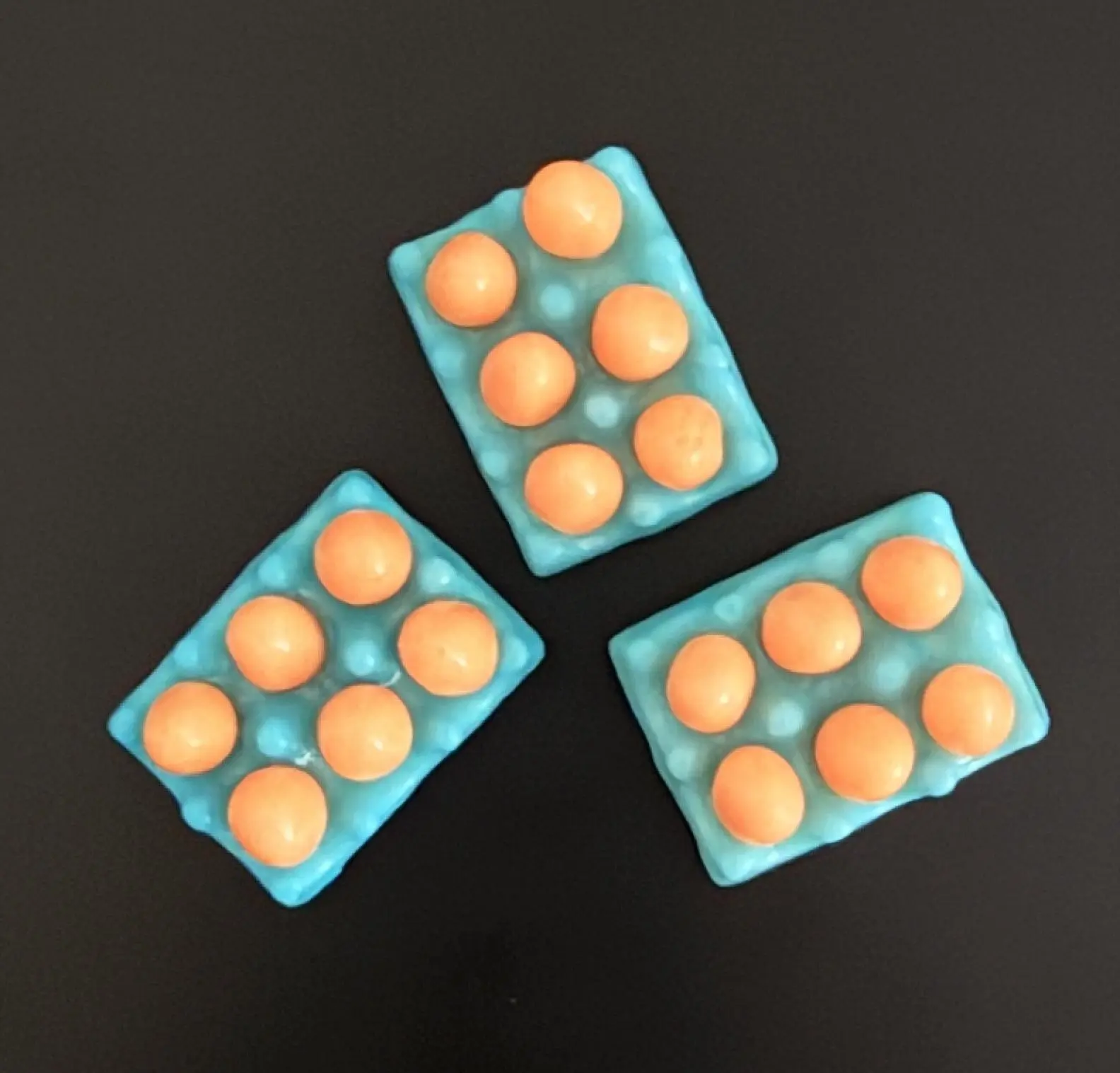 Small Magnetic Mini Egg Carton Fridge Magnet - Colorful Fake Food Farmhouse Home Decor for Party Decorating Kitchen