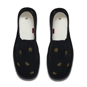 Old Beijing Cloth Shoes Man Embroidery Pure Handmade Thousand-Layer Bottom Anti-odor Sweat Absorbent Chinese Style Social Trend Soft Leather Embroidered Shoes Leaves