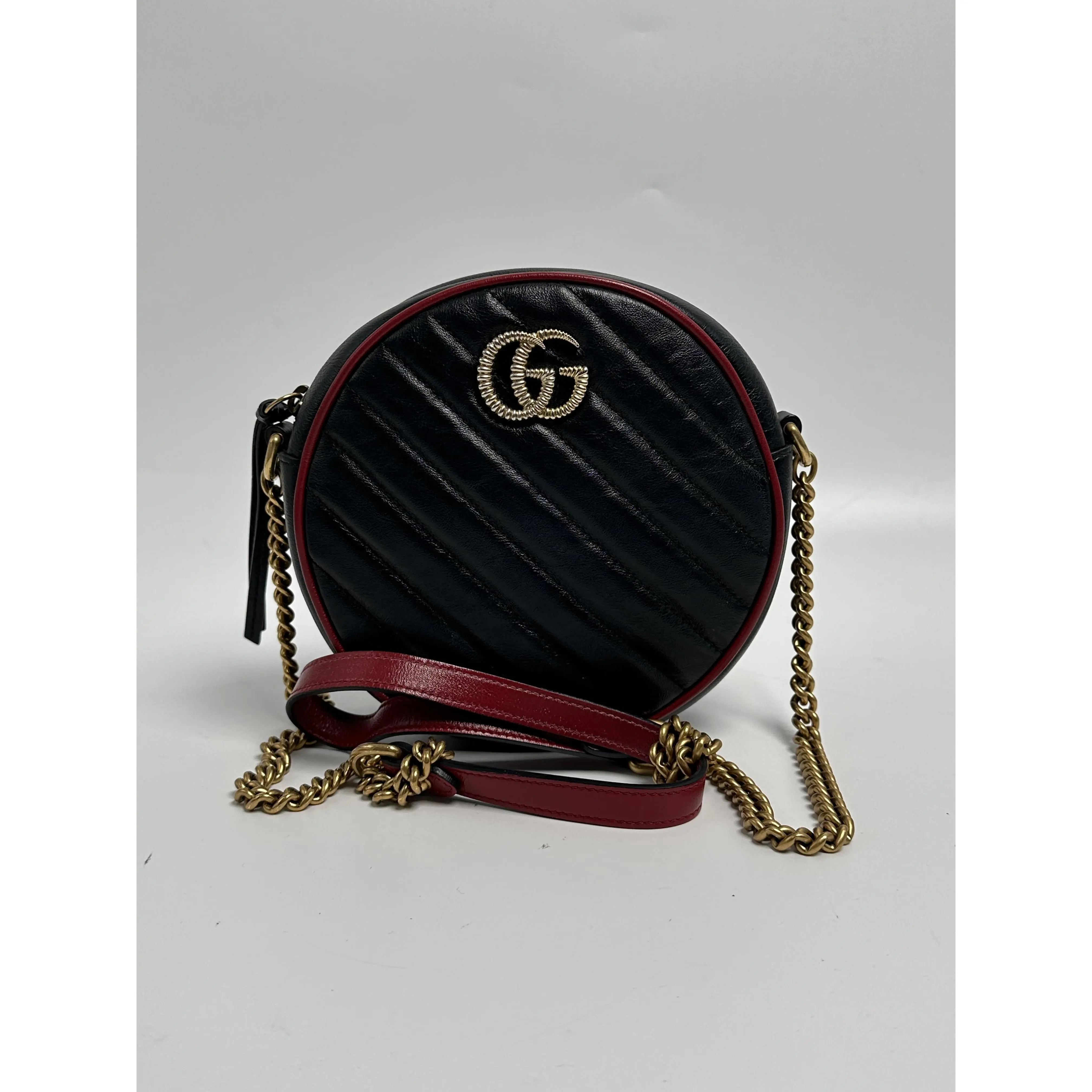 Pre-owned GUCCI leather Crossbody Bags GG Marmont Round Mini Crossbody Bag – Black/Red JD337GG