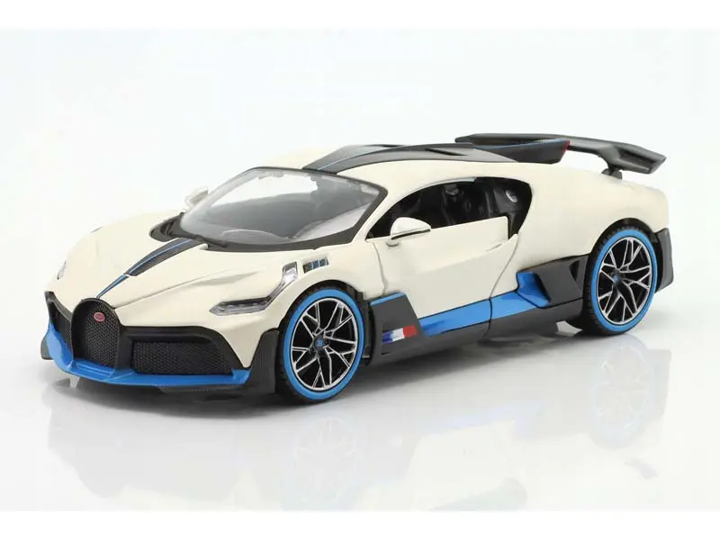 Bugatti Divo - Satin White Diecast 1:24 Scale Model - Maisto 31526WH
