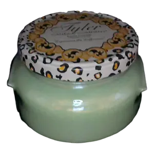 Tyler Candle Company - Pearberry  - 22oz jar candle - with Tyler matches