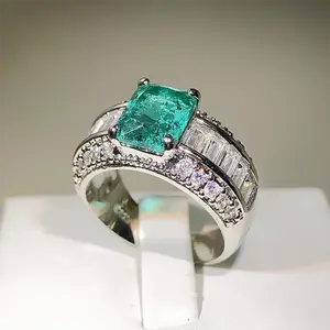 New Unique Design Trendy Green Rectangle Engagement Ring for Women Anniversary