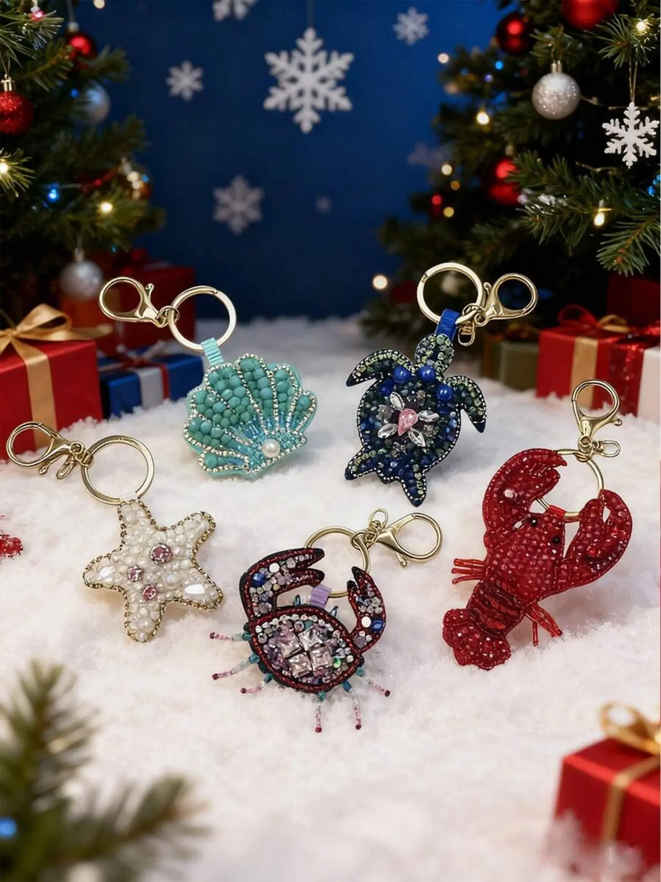 Sparkling diamond studded fashionable and exquisite marine creature bag hanging, with starfish, scallop, turtle, lobster and crab shaped decorations, cute atmosphere keychain decoration, Miraculous Ladybug Charm Keychain, can be given to friends