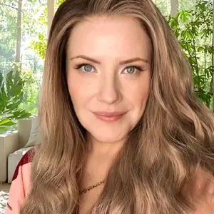 Watered Souls Maureen.  Sandy Blonde 22" loose water wave synthetic wig 13x4 Lace front, 120 density, Scandinavian hairlne Heat Tolerance 350. She comes with a free wig cap and gift