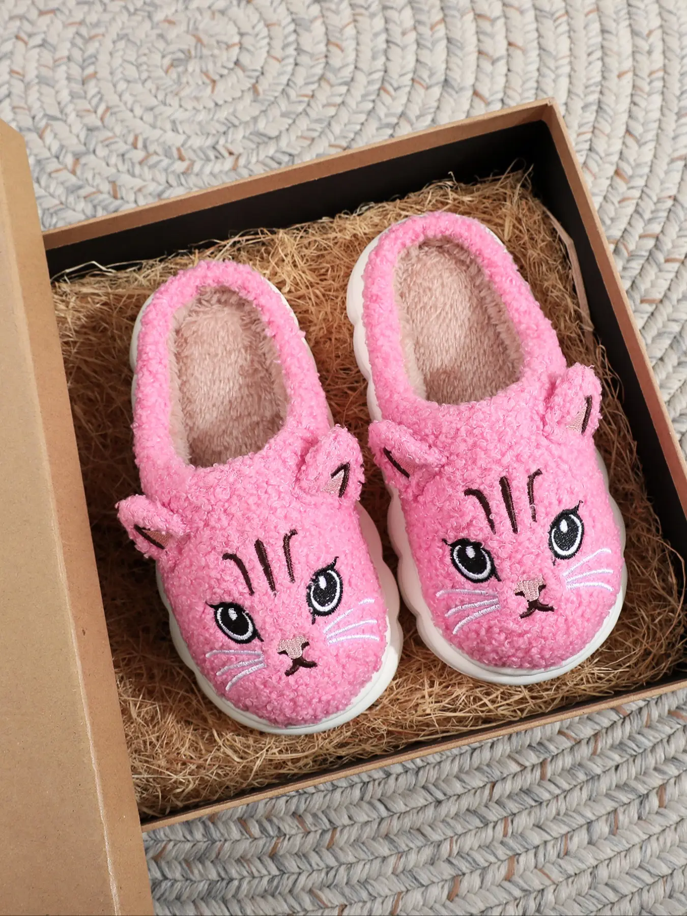Soft Plush Cat Slippers for Kids, Warm Indoor Winter Shoes for Boys & Girls, Cozy Home Footwear for Children, Casual Slipper, Fun Slippers, Cute Soft Slippers