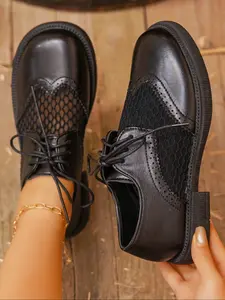 Women's Plaid Round Toe Oxford Flat Shoes, Leather & Woven Hollow Design, Lace-Up Thick Sole, Comfortable Retro Style, Size 36-42