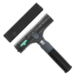 Unger Ergotec Ninja 6in/15cm Scraper with Pivoting Mechanism & Durable Stainless Steel Blade for Optimal Comfort and Performance