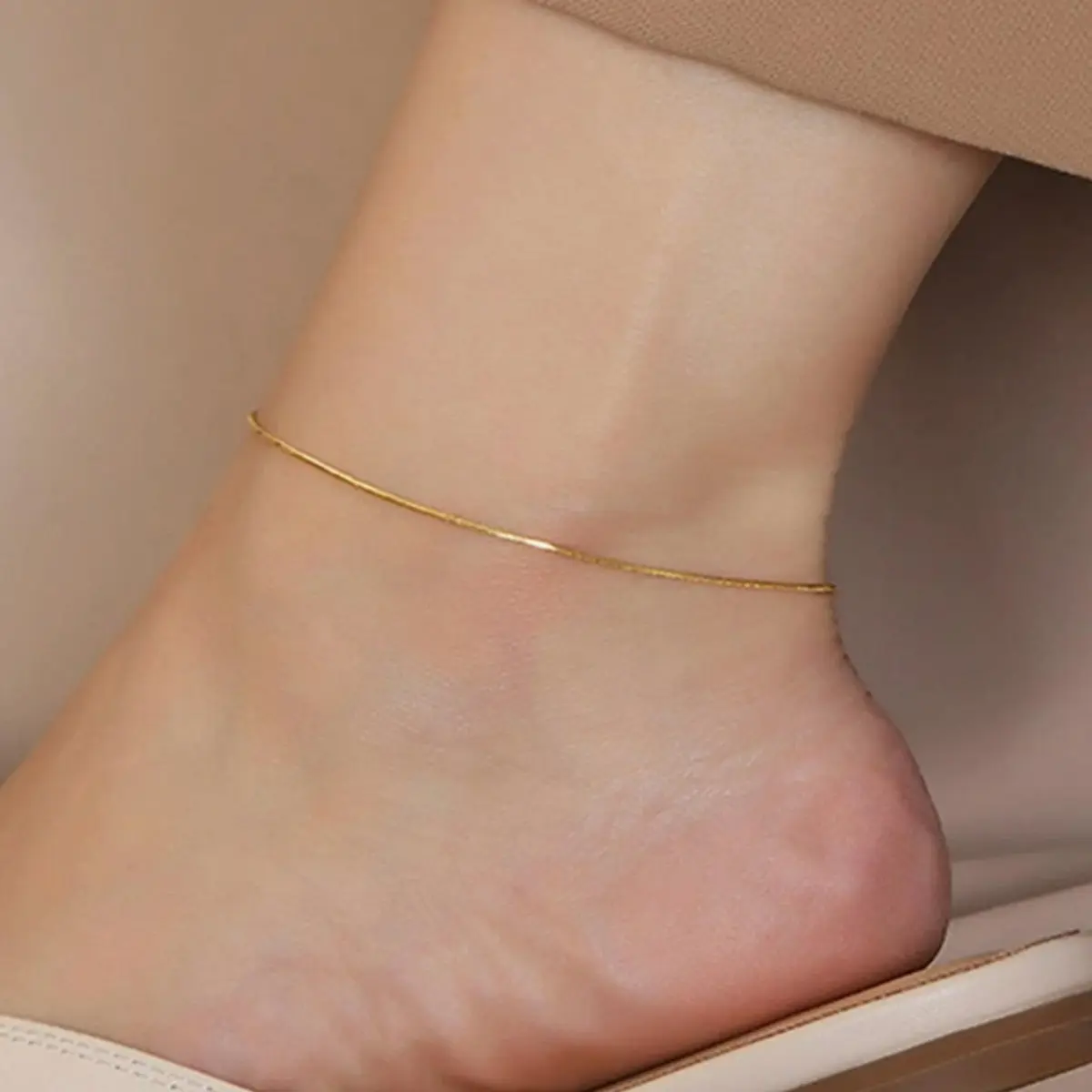 Lune Minimal Anklet