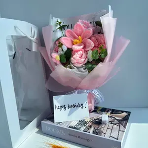 The hand-knitted pink flower bouquet, accompanied by a beautiful gift bag and a warm LED light strip, is the perfect timeless flower gift for your girlfriend, close friend, Valentine's Day proposal, wedding, or graduation ceremony,gift for Mother's day Ex