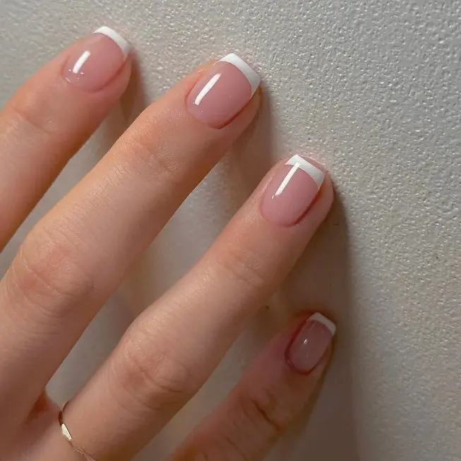 24 Pieces European and American Wearable Nail Tips Short French Fake Nails Extension Detachable Nails Wholesale