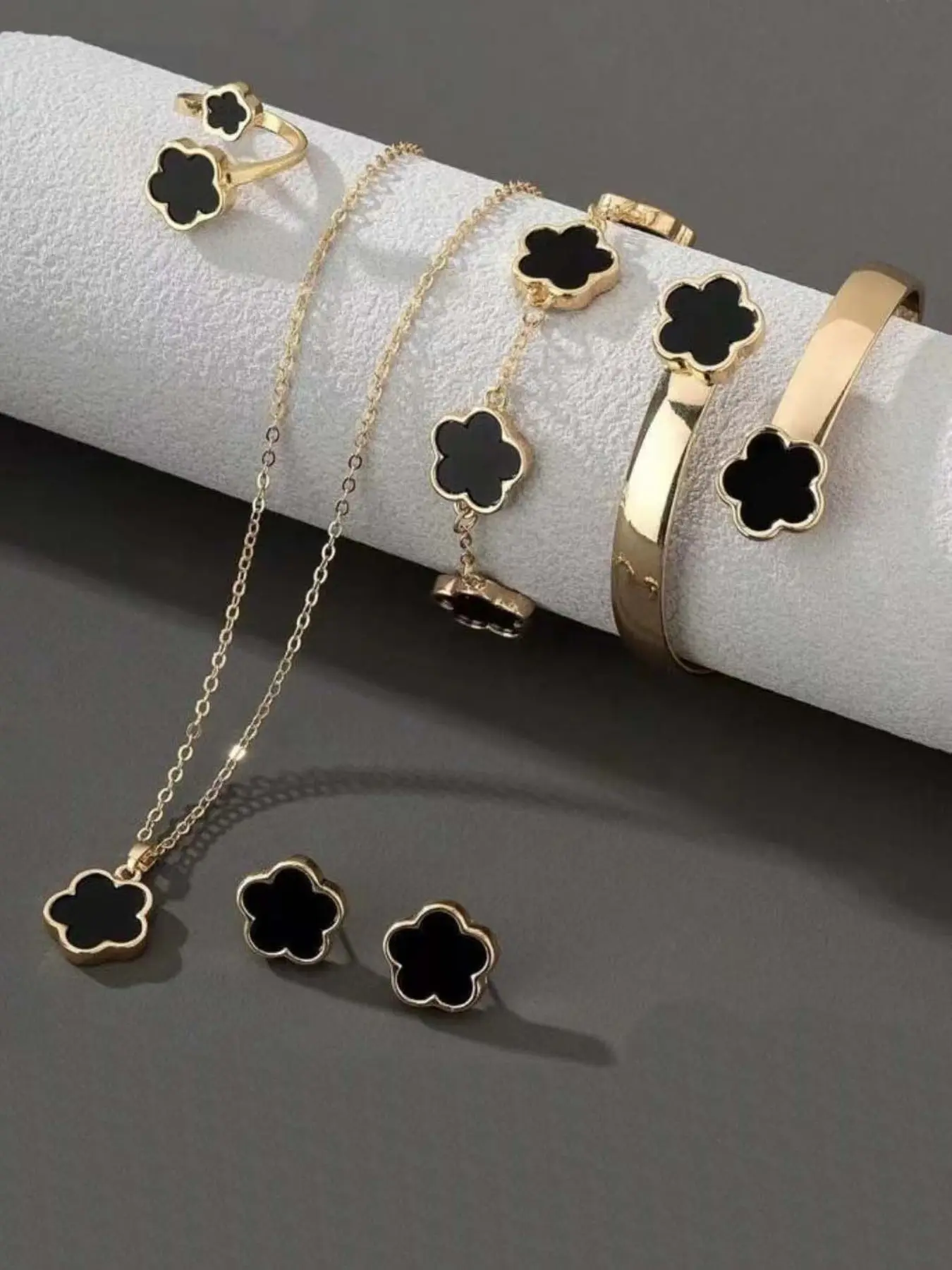 Elegant 5-Piece Matching Costume Jewelry Set for Women, Floral Necklace, Bracelet, Earrings & Ring, European Style with Unique High-End Design, Necklaces Earrings Set