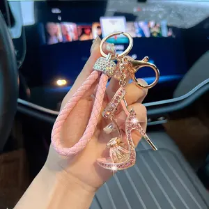 Creative Fashion Rhinestone High Heel Car Keychain, Keychain For Bags, Cute Girls' Bag Charm, Elegant Key Ring Circle, Unique Small Gift, Trendy Cute Keychain, Stylish Keychain
