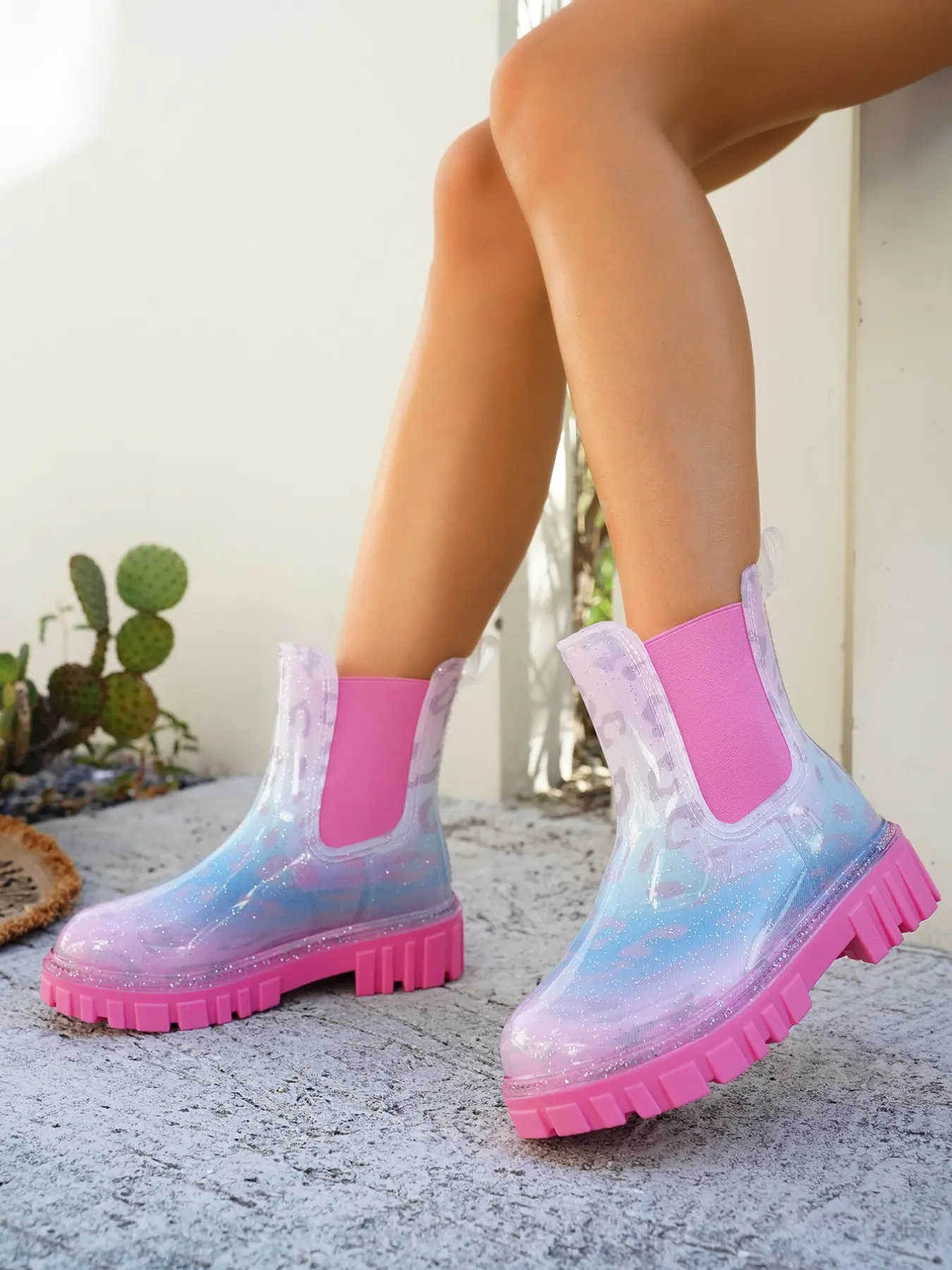 Women's Gradient Leopard Transparent Thick Sole Rain Boots, Fashion Chelsea Elastic Waterproof Short Boots, Anti-Slip Wear-Resistant Outdoor Shoes