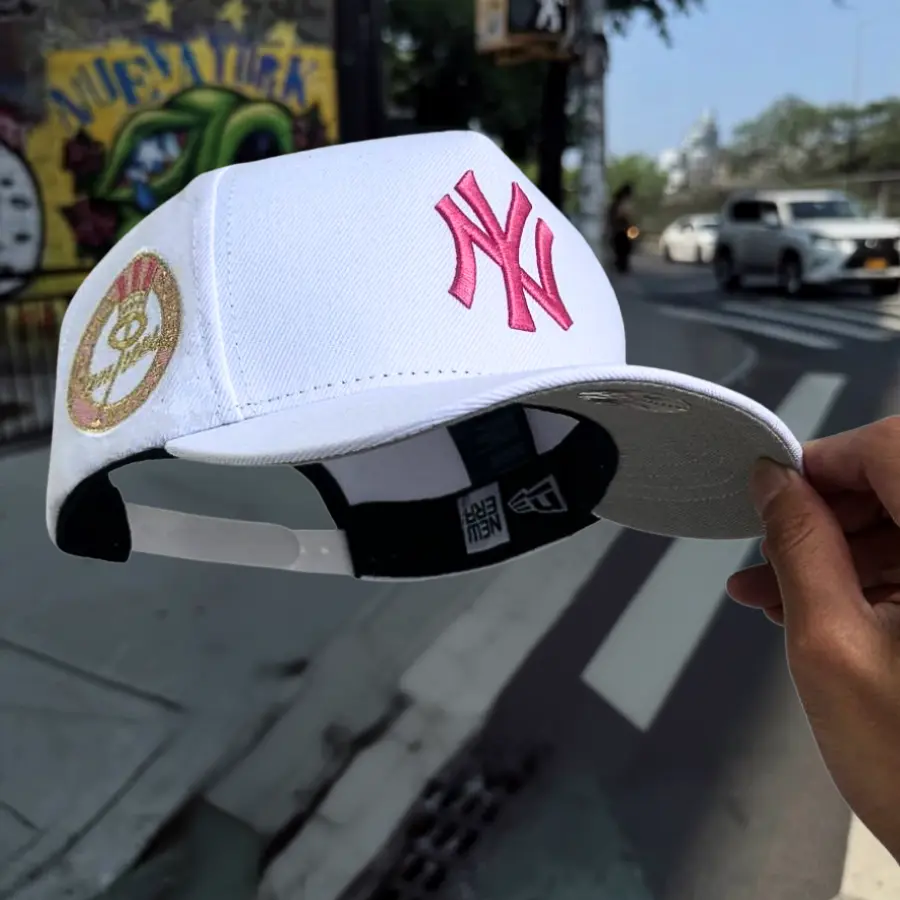 New Era New York Yankees 9FORTY Hat MLB – White Curved Brim Cap With Pink Embroidered Logo and Gold Accent Side Badge And Premium Fashion Look
