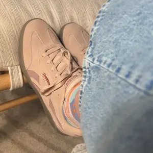 Reebok Suede Forte Lounger Sneakers