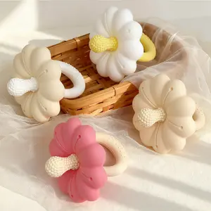 Flower-Shaped Teething Toy for Babies, Soft Silicone Pacifier Flower Design, Infant Toothbrush Toy, Comfortable and Safe Material, Sensory Teether