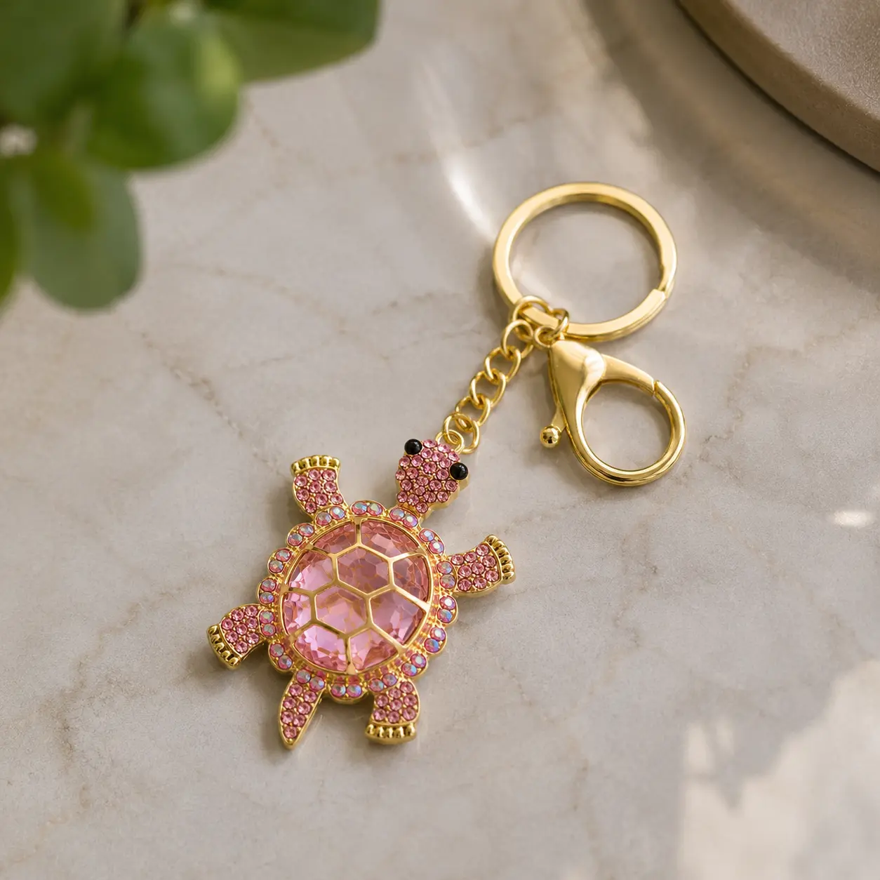 Unisex Turtle-Shape Pink Crystal Metal Clip-On Keychain, Fashion Accessory Keychain Decor, Small Parts Daily Use Item, Anniversary Gift