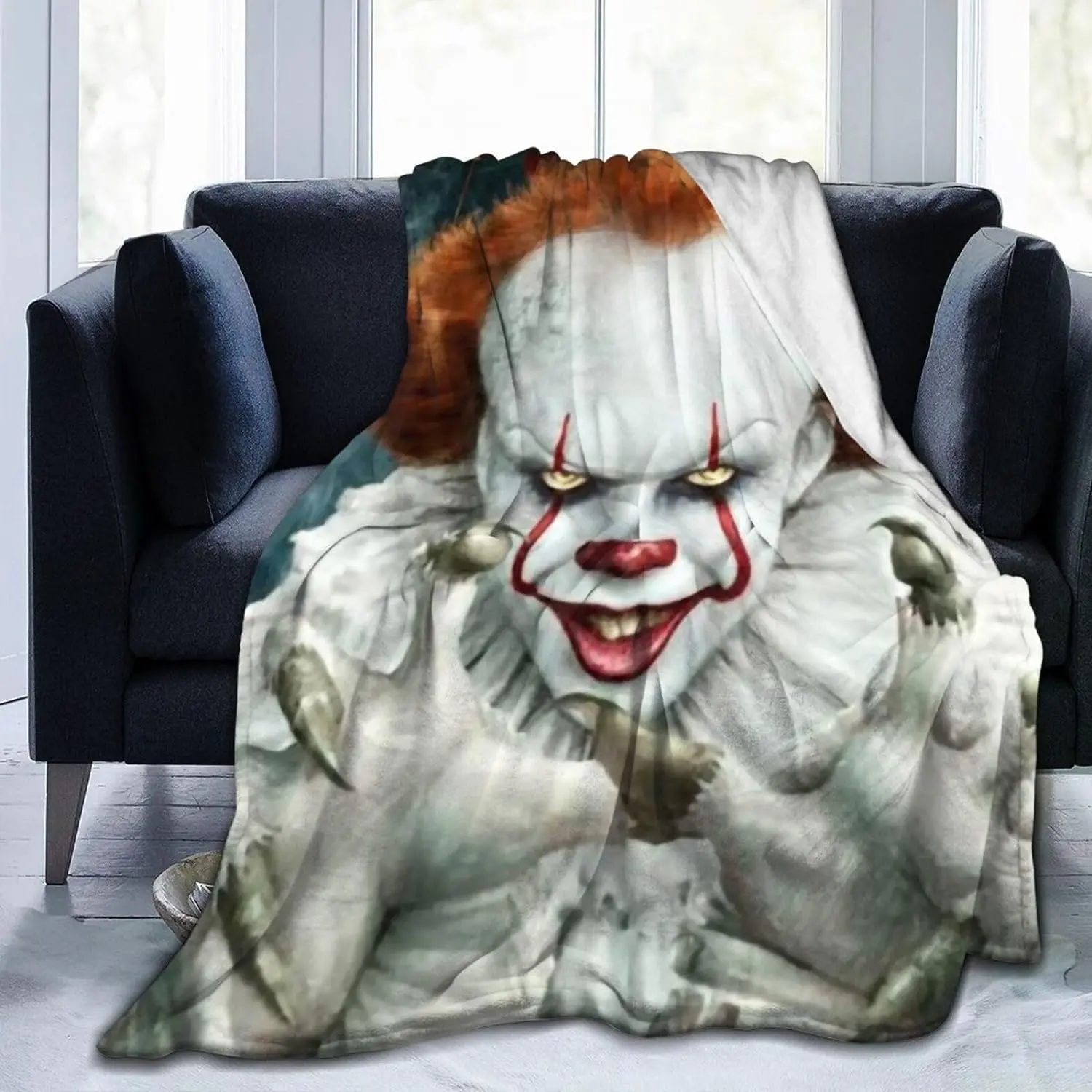 FJTP Clown Horror Movie Cozy Fuzzy Plush Throw Blanket Warm Soft Flannel Bed Blanket for Sofa Bedroom Chairs Dorm Couch Camping Decor for Men Women Young Adults Boys Girls Gifts