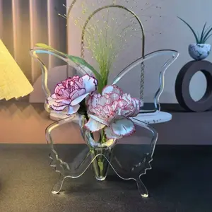 This transparent butterfly vase is absolutely stunning! A light luxury hydroponic container that instantly creates a perfect ambiance for your office desk, living room or hallway.
