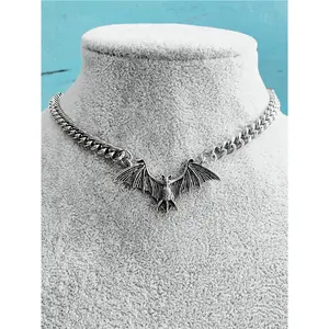 Vintage Bat Design Pendant Necklace Gothic Style Unisex Fashion Jewelry for Men & Women Perfect Birthday Gift Zinc Alloy Durability