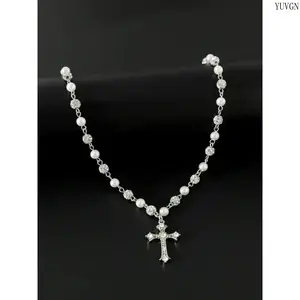 Vintage Faux Pearl Necklace with Rhinestone Cross Pendant, Unisex Hip Hop Punk Bling Pearl Chain, Retro Religious Statement Jewelry, Trendy Streetwear Accessory for Daily Party Casual Outfit